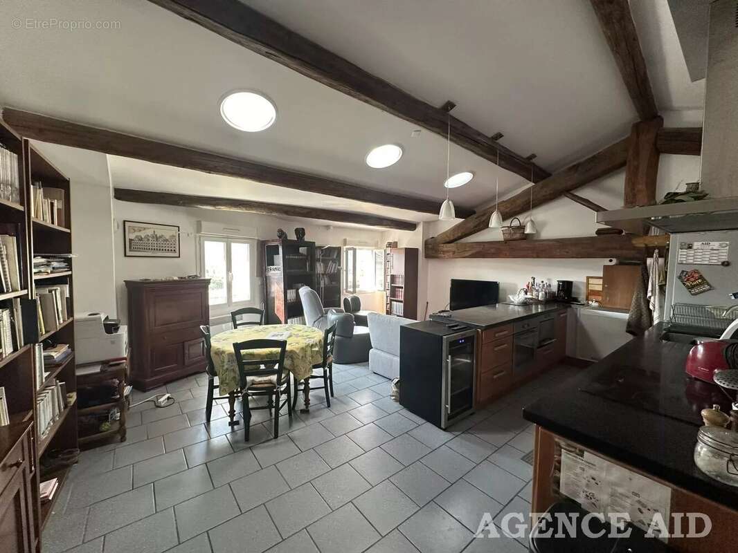 Appartement à CUGES-LES-PINS