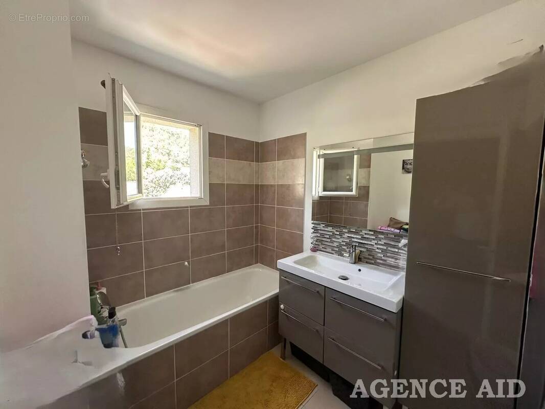 Maison à CUGES-LES-PINS