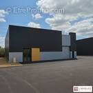 Commerce à LA MEZIERE