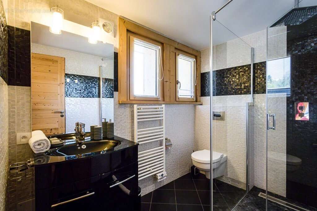 Maison à LES HOUCHES