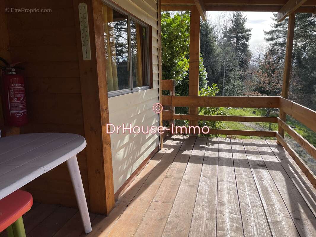 Maison à SAINT-APOLLINAIRE-DE-RIAS