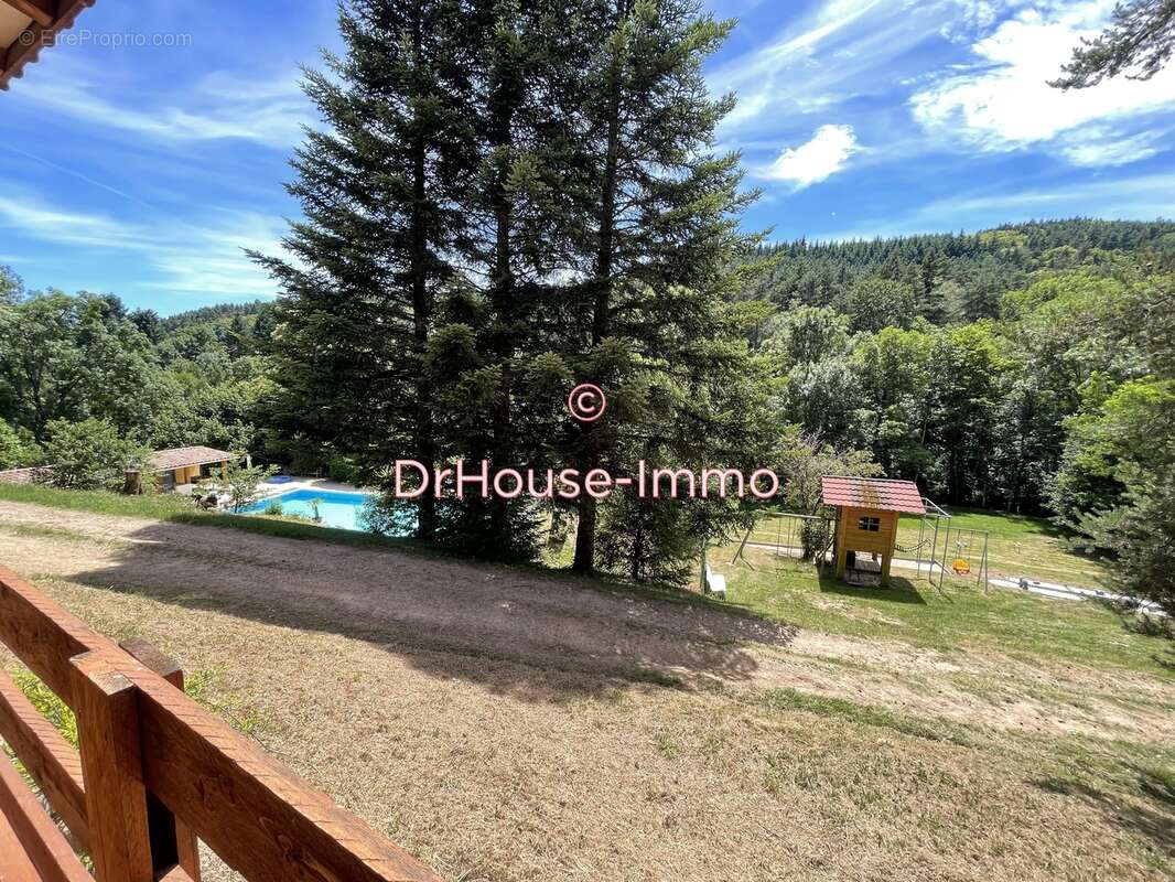 Maison à SAINT-APOLLINAIRE-DE-RIAS