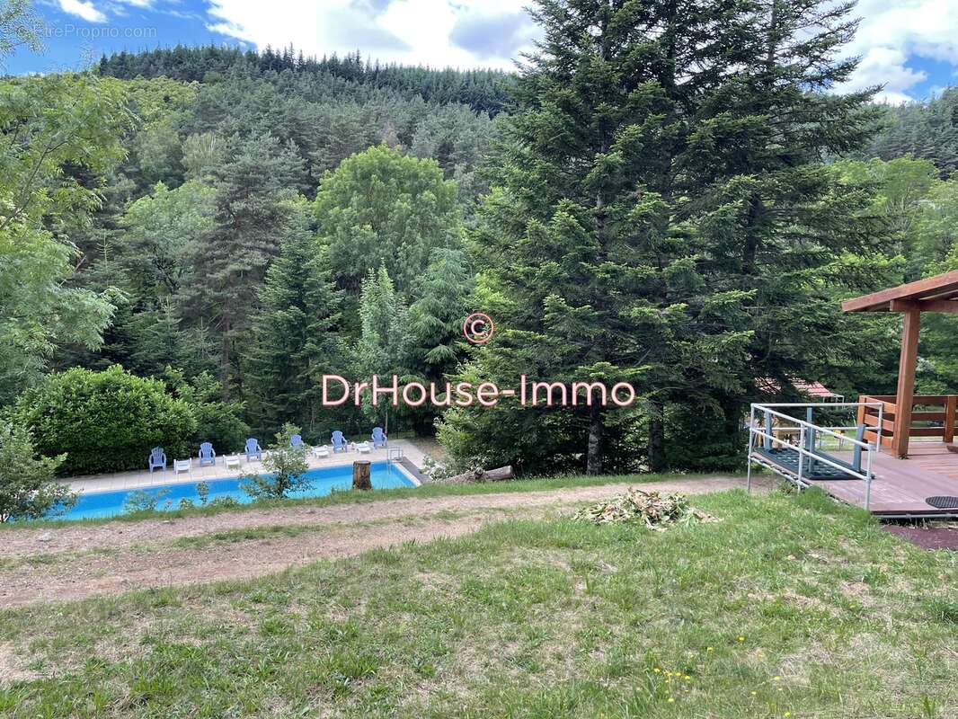 Maison à SAINT-APOLLINAIRE-DE-RIAS