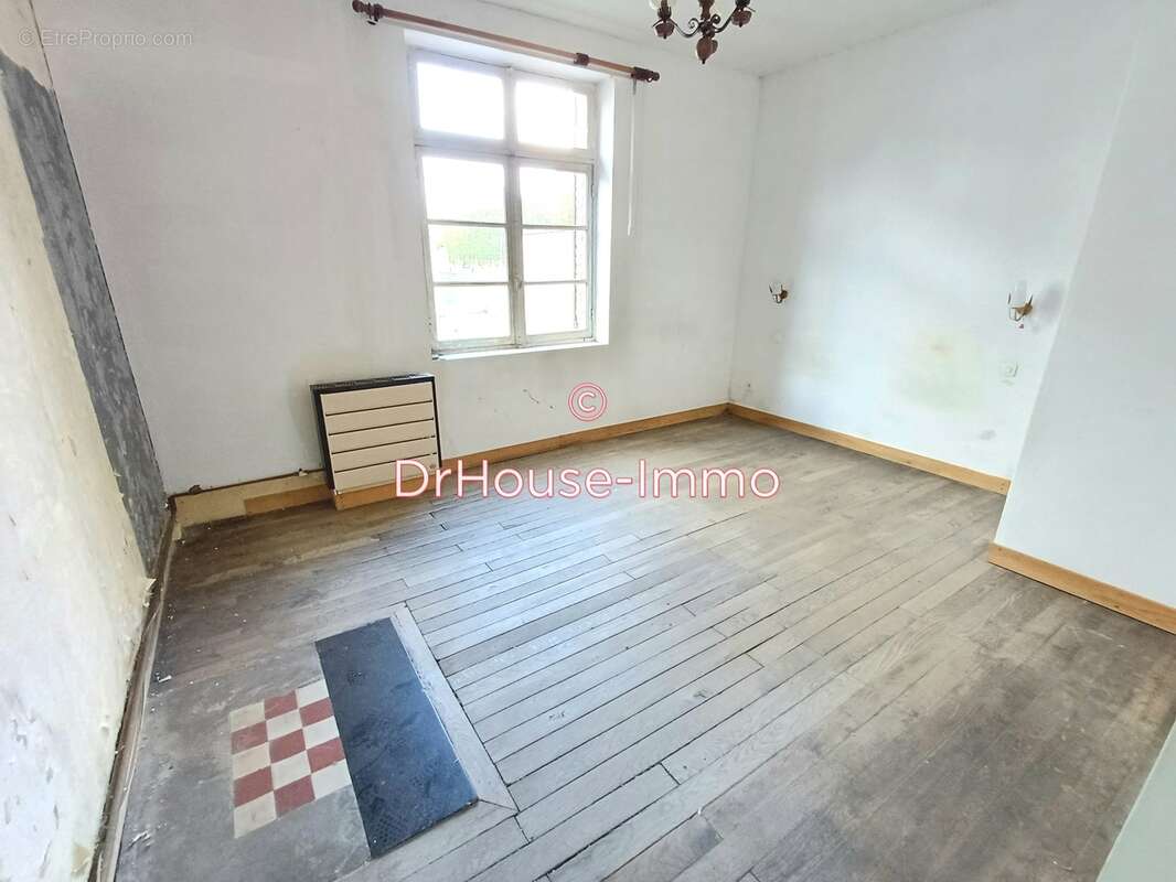 Maison à SAINT-QUENTIN