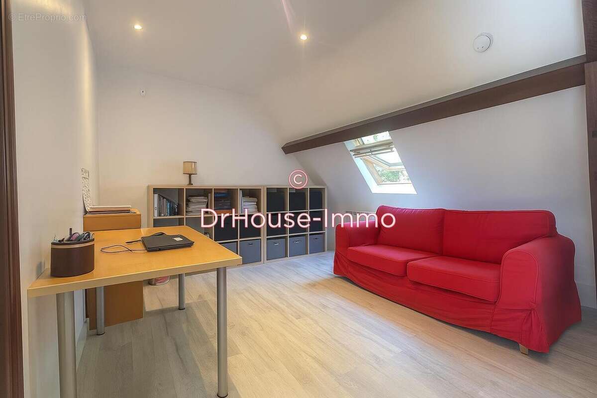 Maison à FERRIERES-EN-GATINAIS