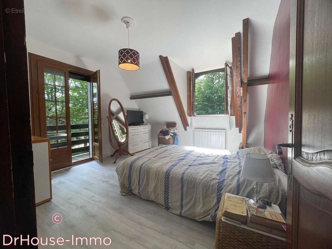 Maison à FERRIERES-EN-GATINAIS