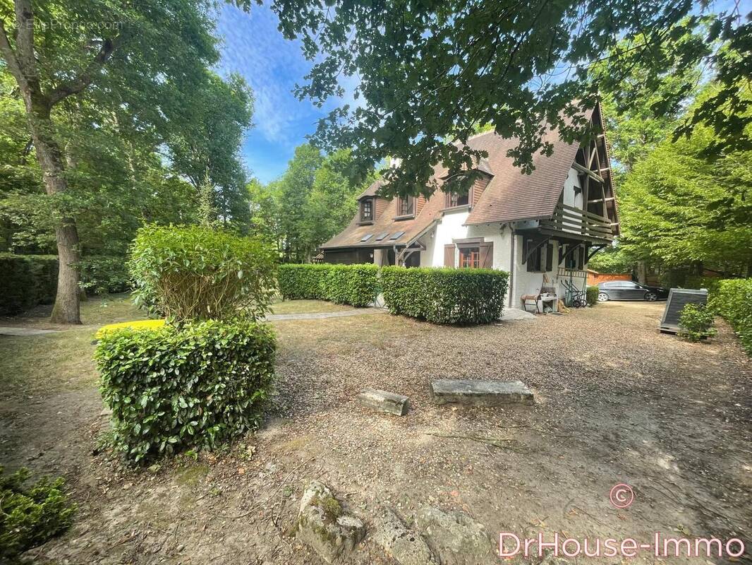 Maison à FERRIERES-EN-GATINAIS