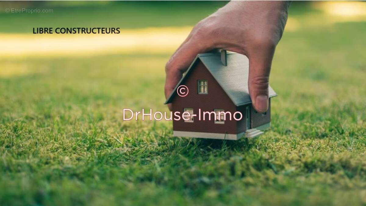 Terrain à LUC-LA-PRIMAUBE