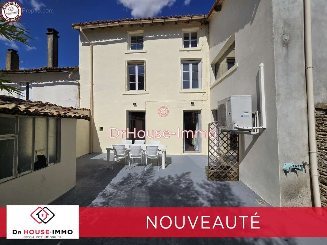 Maison à LA MOTHE-SAINT-HERAY