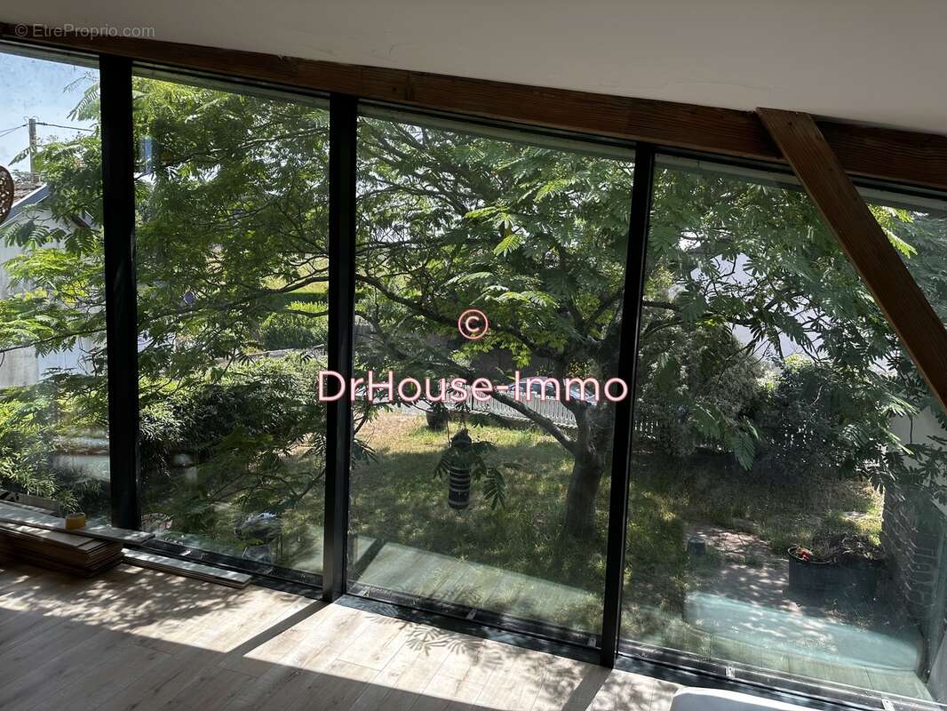 Maison à SAINTE-LUCE-SUR-LOIRE