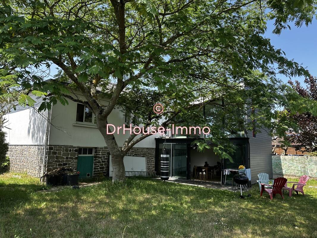 Maison à SAINTE-LUCE-SUR-LOIRE