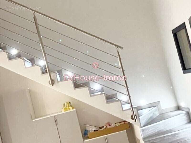 Maison à NORGES-LA-VILLE