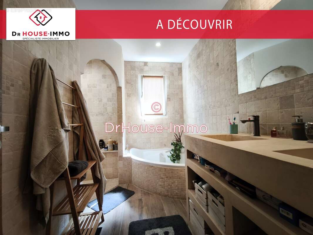 Maison à SOLLIES-PONT