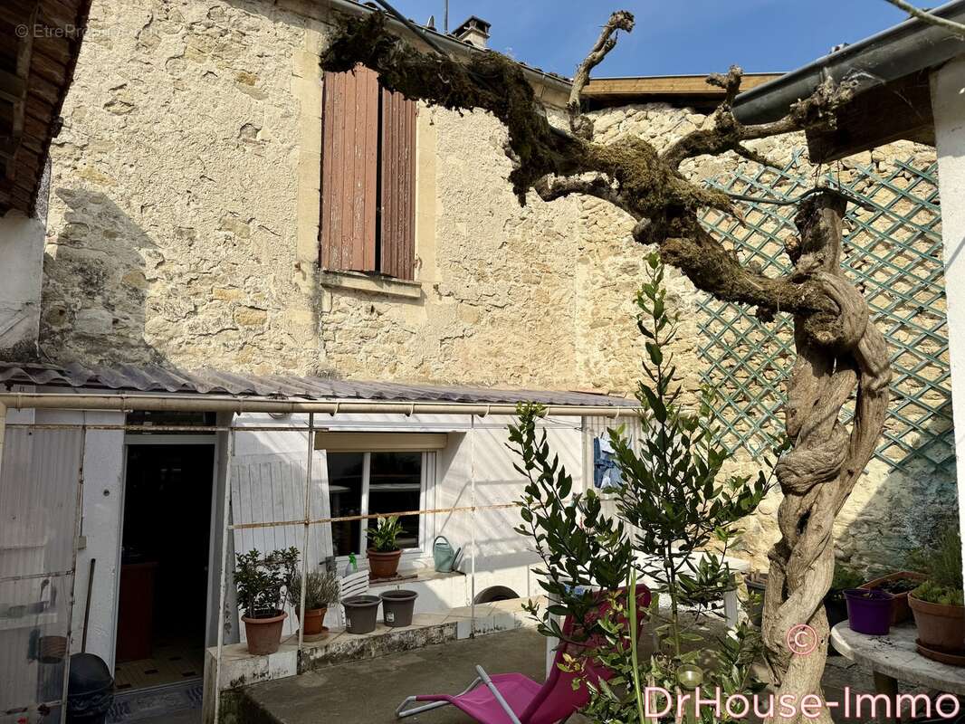 Maison à SAUVETERRE-DE-GUYENNE