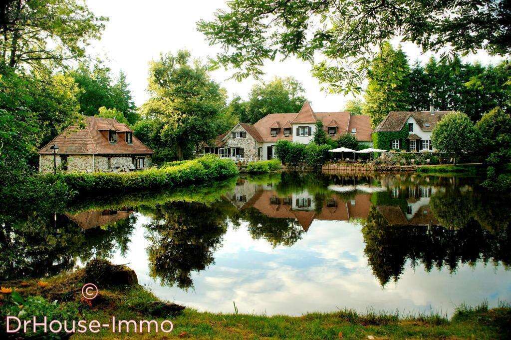 Maison à SAINT-YRIEIX-LA-PERCHE