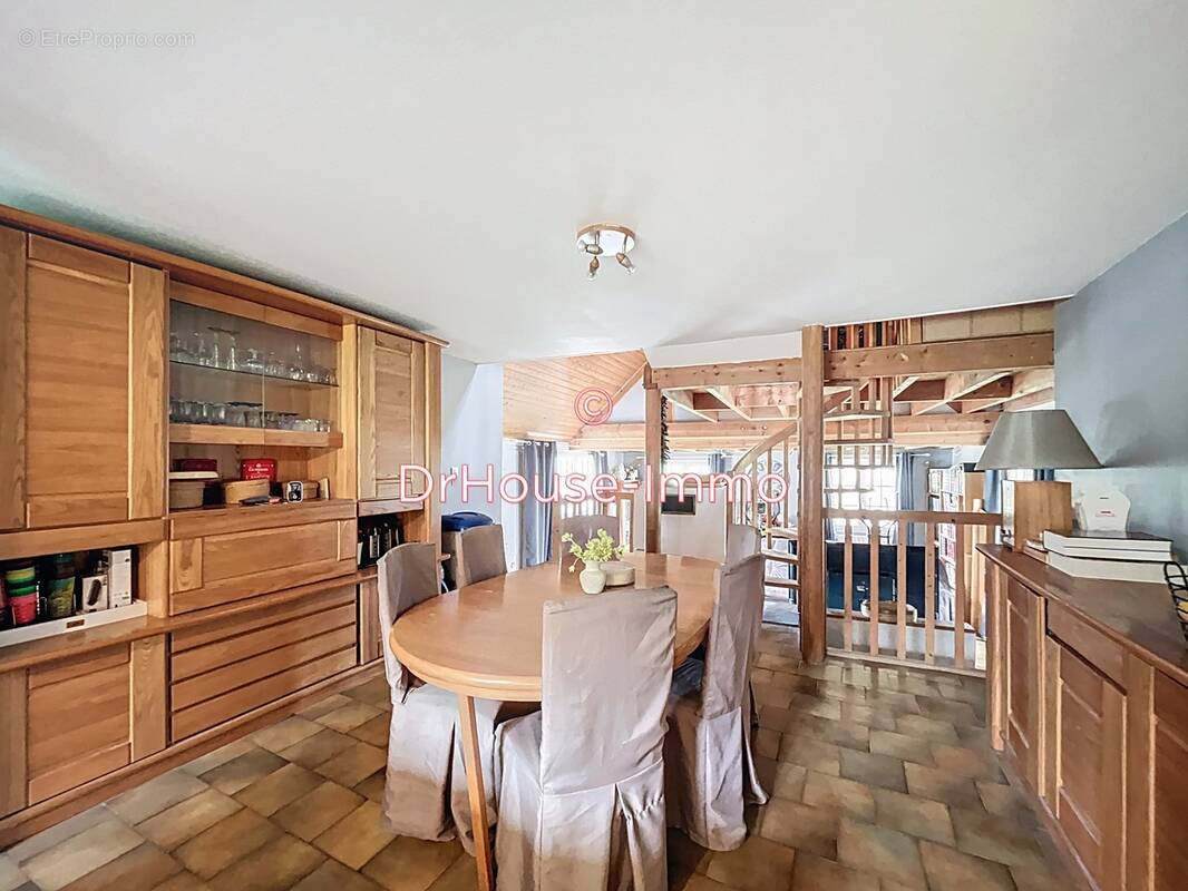 Maison à MARCILLY-SUR-MAULNE