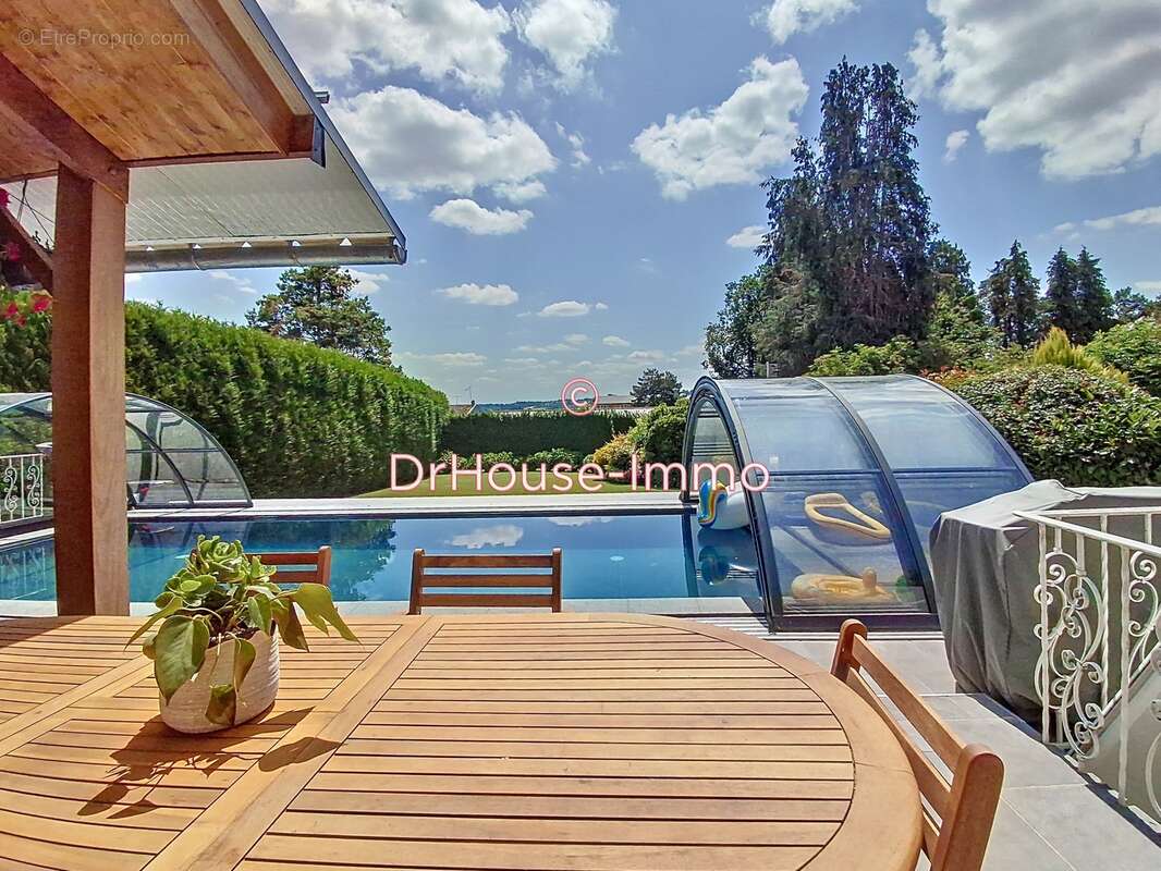 Maison à SAINT-HILAIRE-DU-HARCOUET