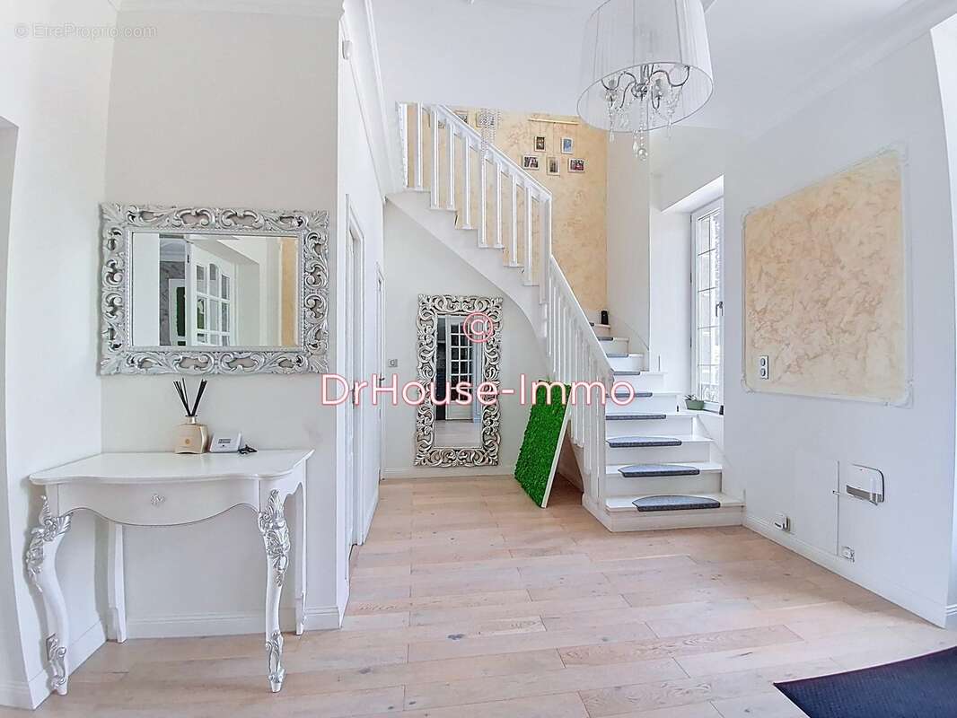 Maison à SAINT-HILAIRE-DU-HARCOUET