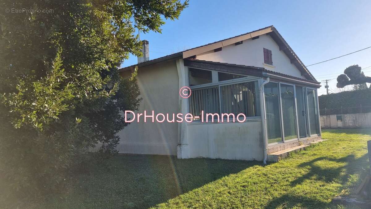 Maison à SAINT-PIERRE-DE-BAT