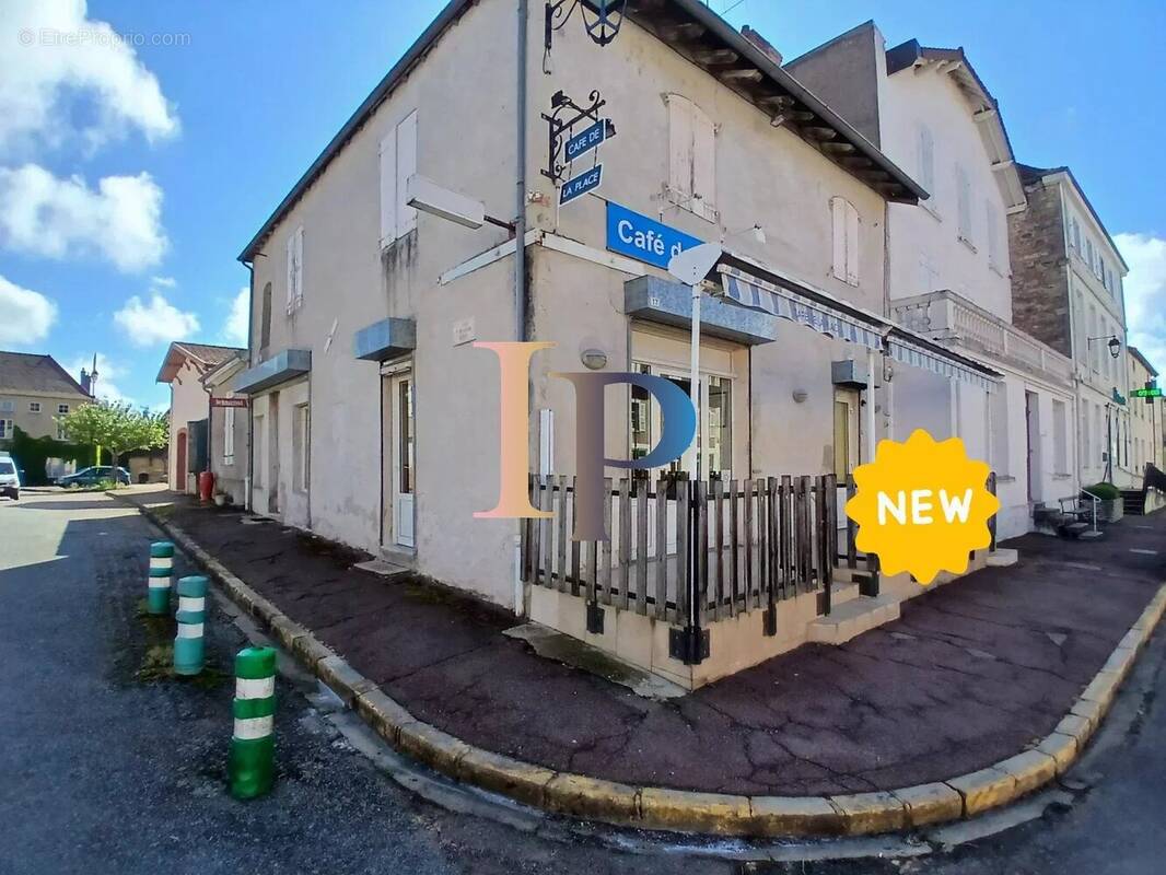 Maison à LA CLAYETTE