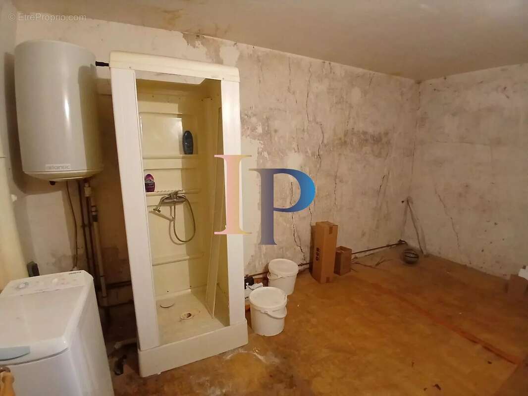 Maison à LA CLAYETTE