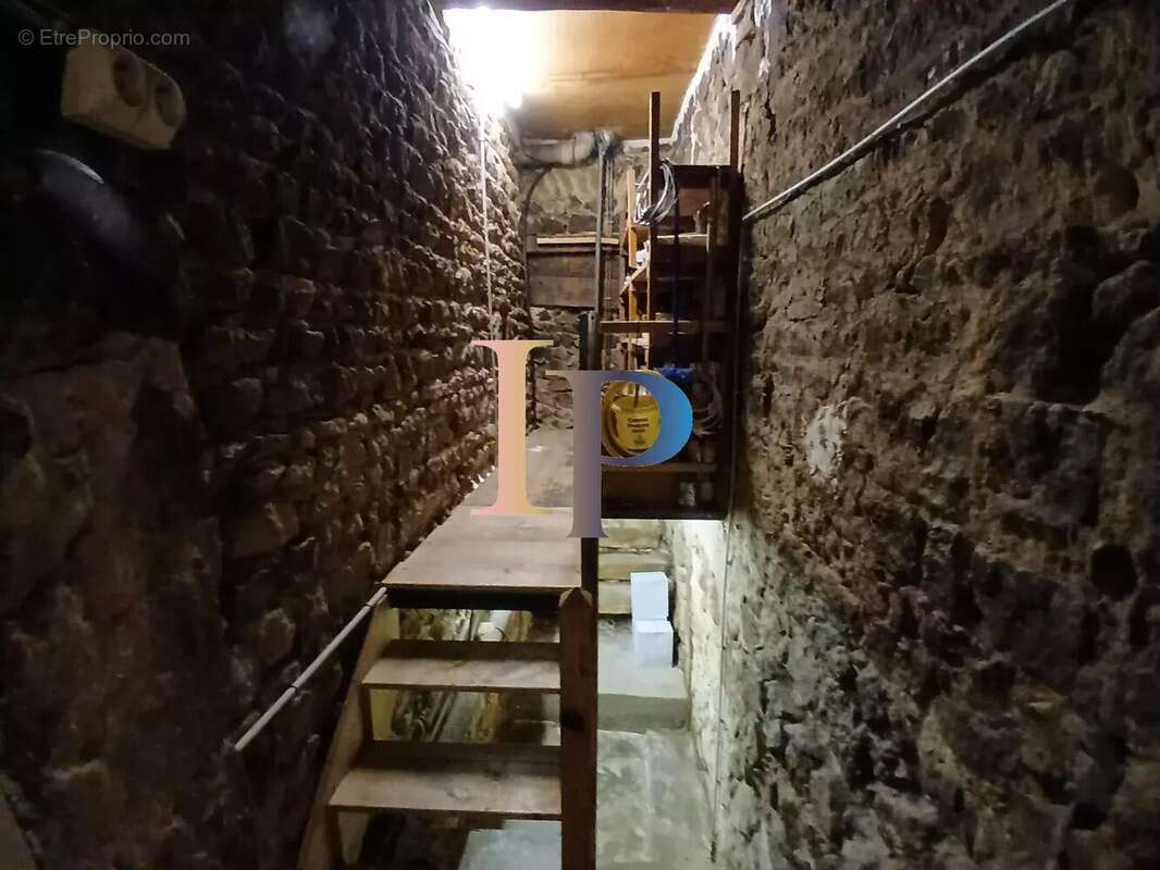 Maison à LA CLAYETTE