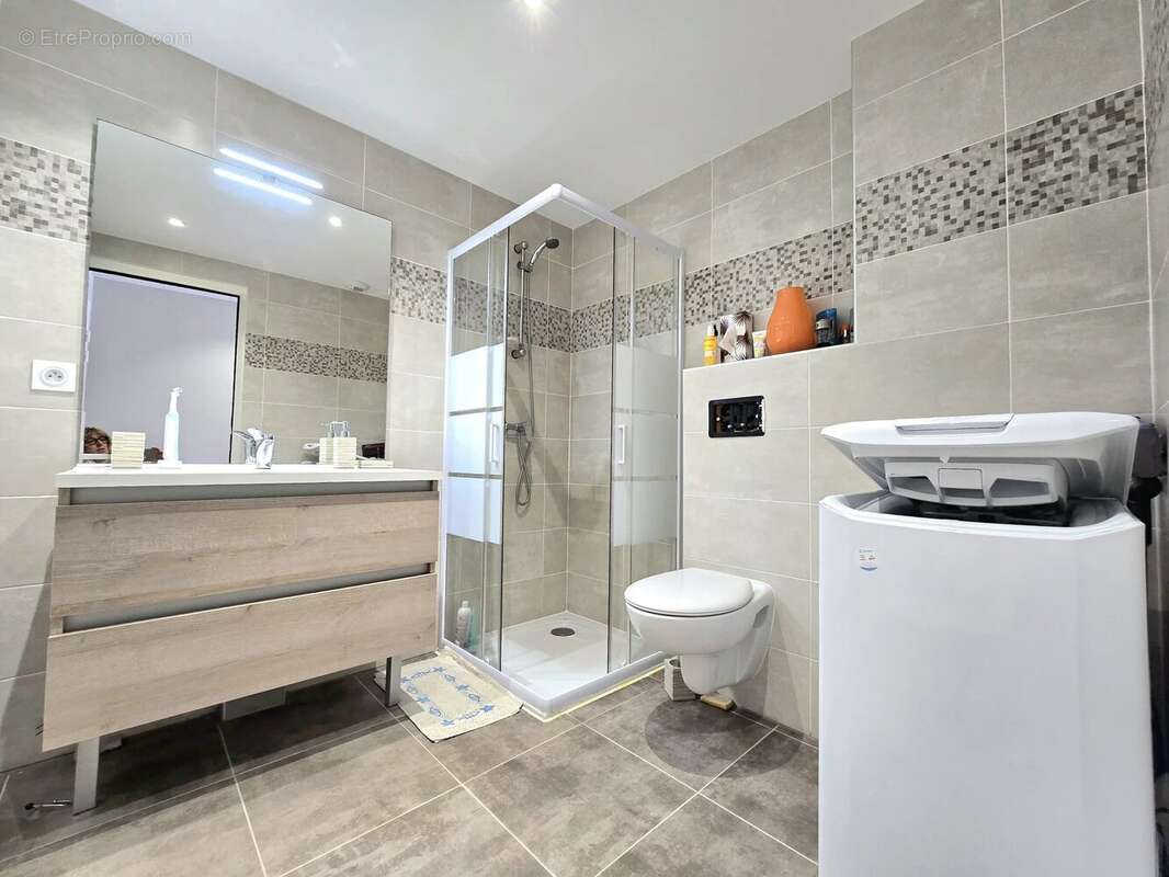 Appartement à BORMES-LES-MIMOSAS