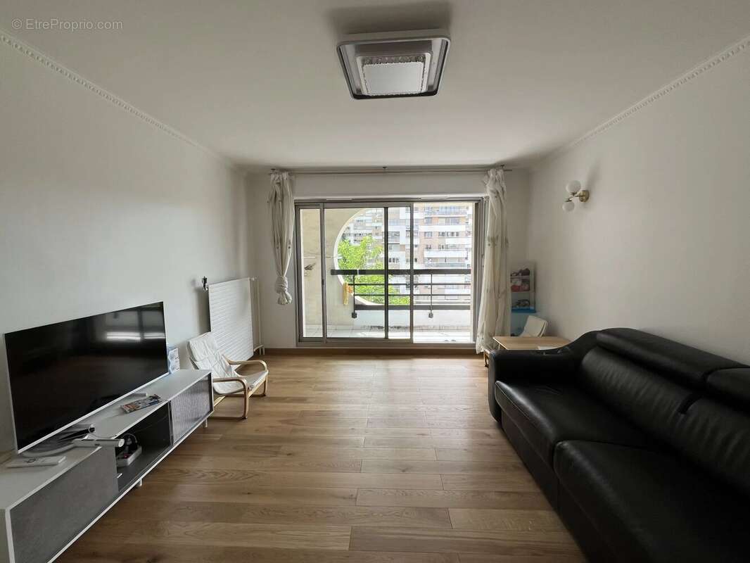 Appartement à PARIS-19E