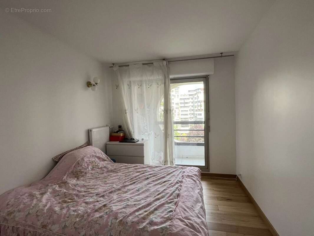 Appartement à PARIS-19E
