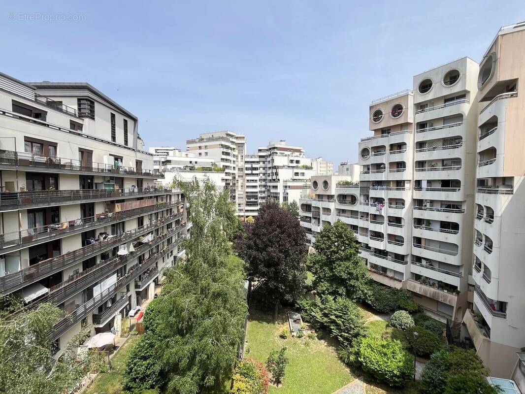 Appartement à PARIS-19E