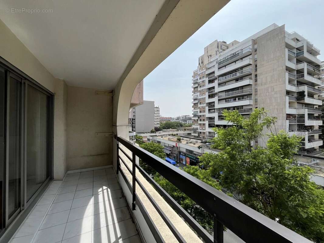 Appartement à PARIS-19E