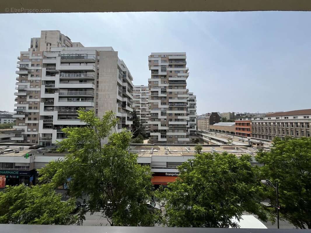 Appartement à PARIS-19E