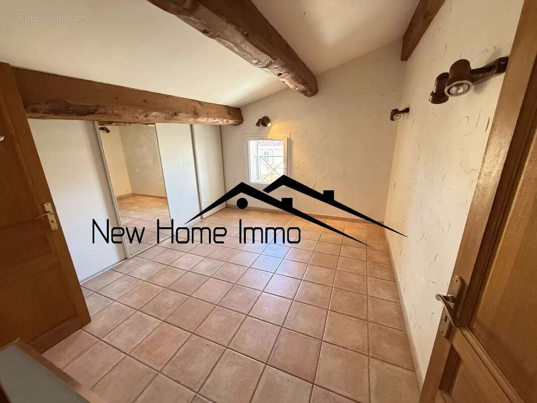 Maison à SAINT-CYR-SUR-MER