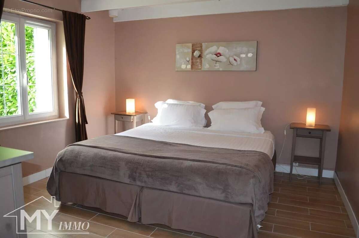 Maison à LES LEVES-ET-THOUMEYRAGUES