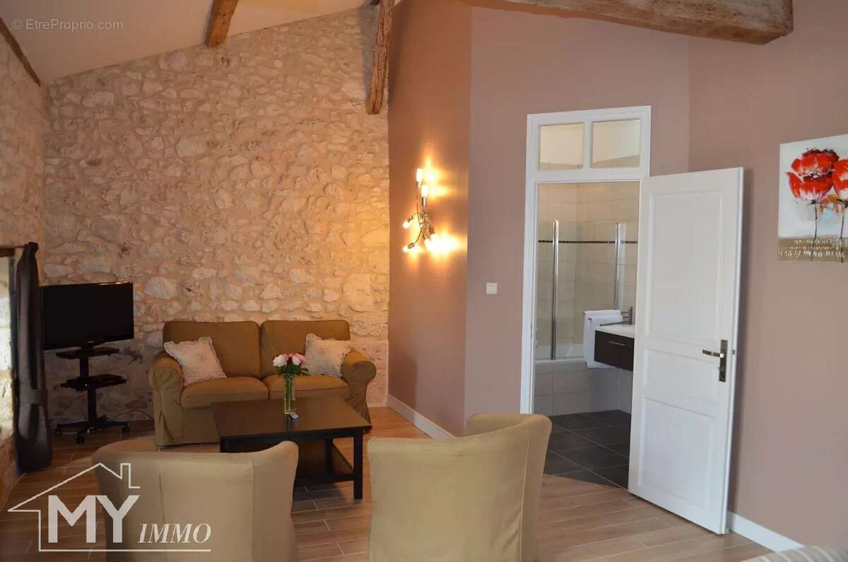 Maison à LES LEVES-ET-THOUMEYRAGUES