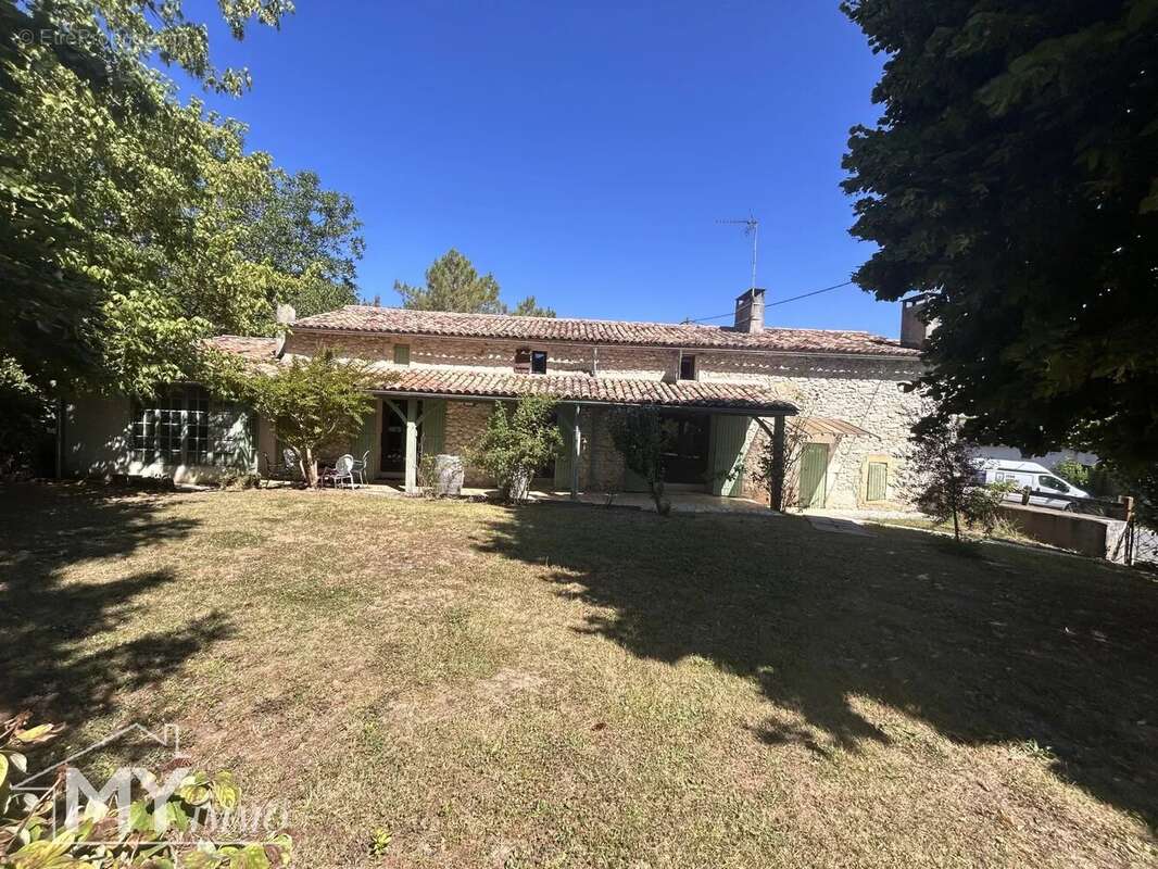 Maison à FOUGUEYROLLES