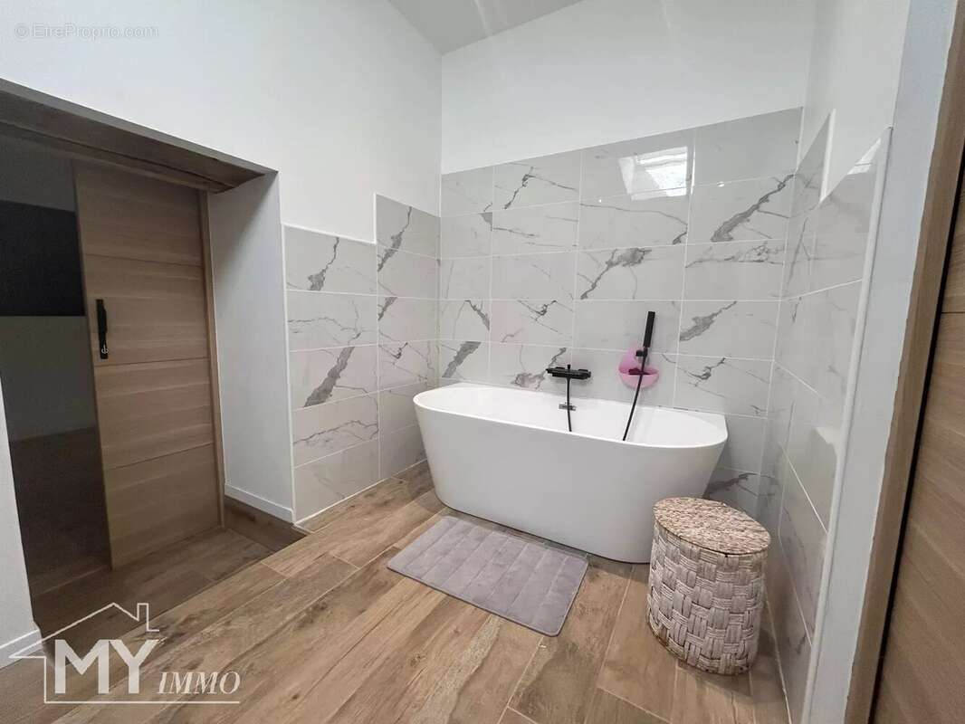 Maison à FOUGUEYROLLES