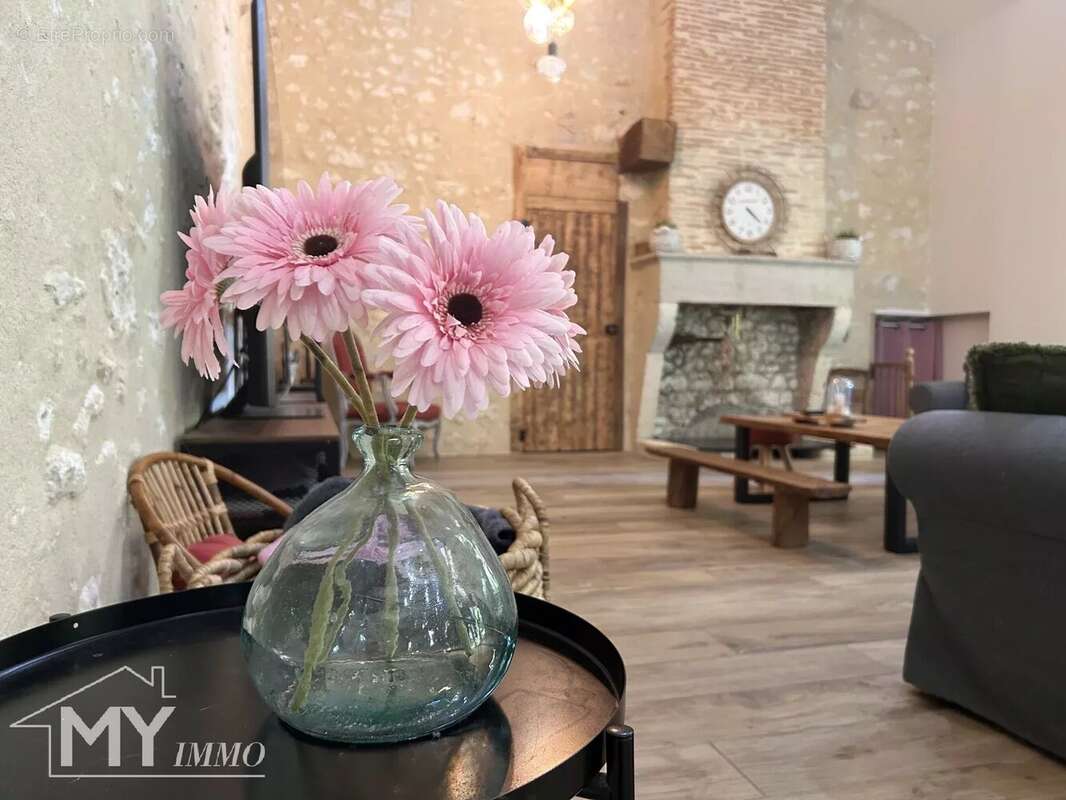 Maison à FOUGUEYROLLES