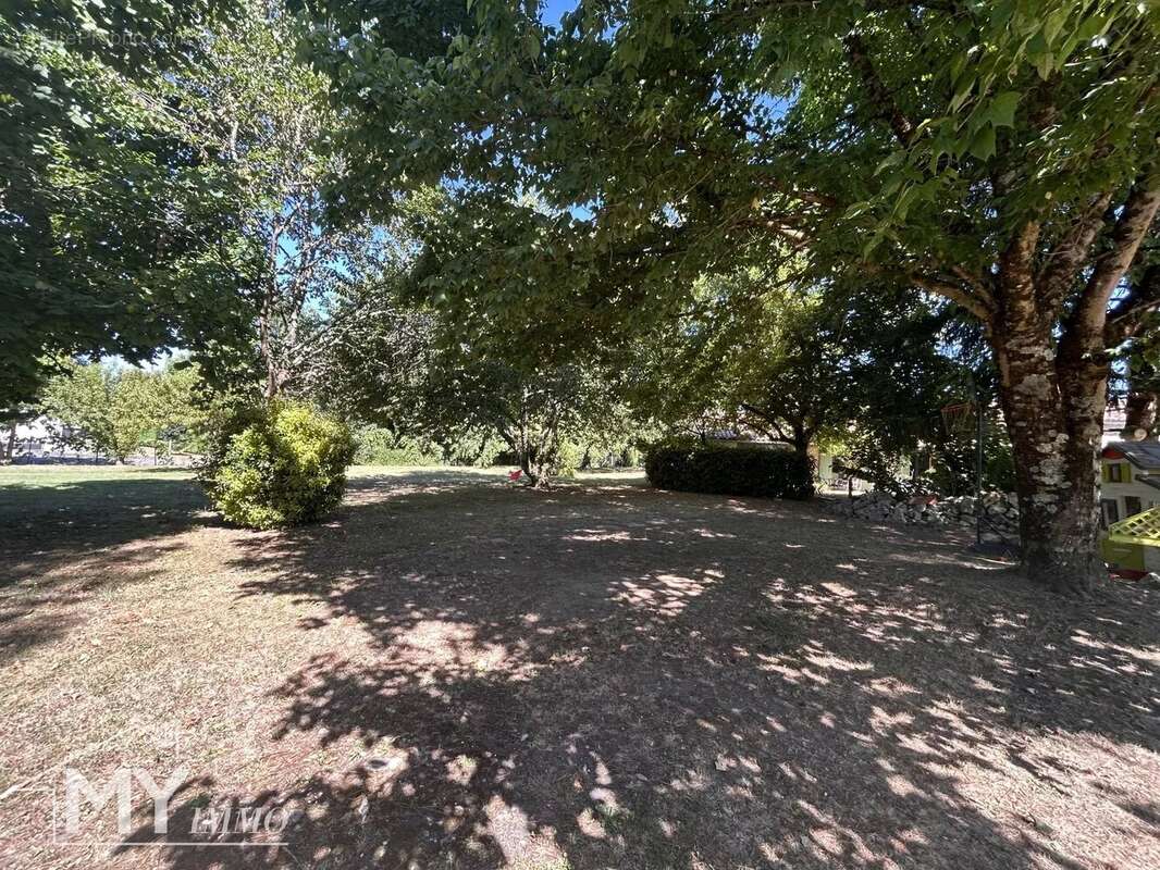 Maison à FOUGUEYROLLES