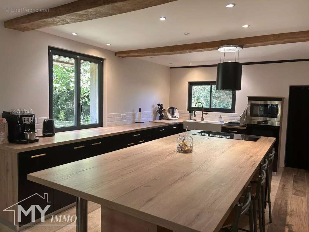 Maison à FOUGUEYROLLES