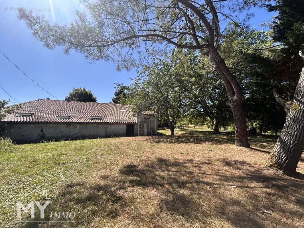 Maison à FOUGUEYROLLES