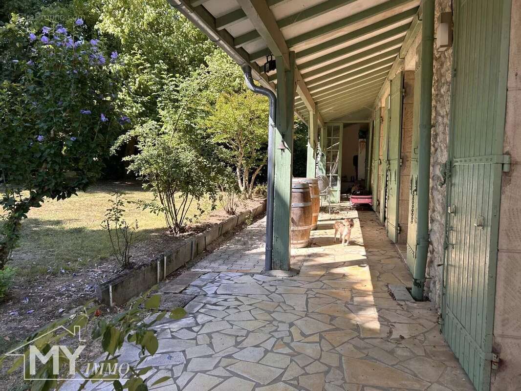 Maison à FOUGUEYROLLES