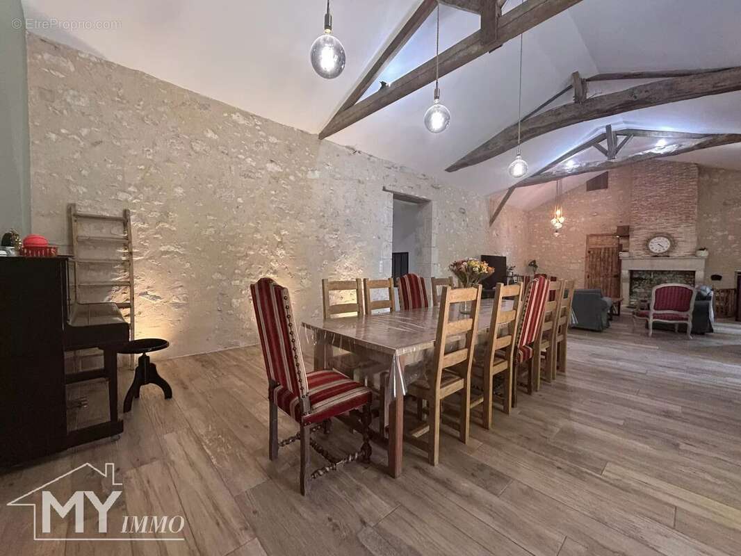 Maison à FOUGUEYROLLES