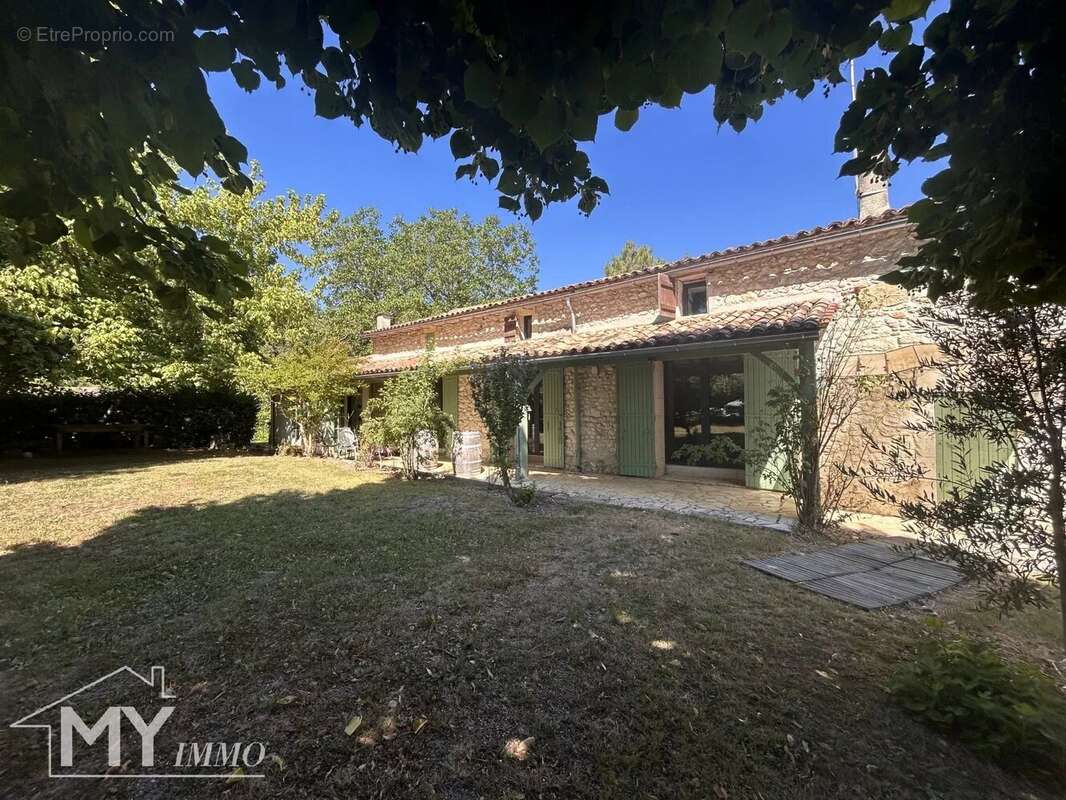 Maison à FOUGUEYROLLES