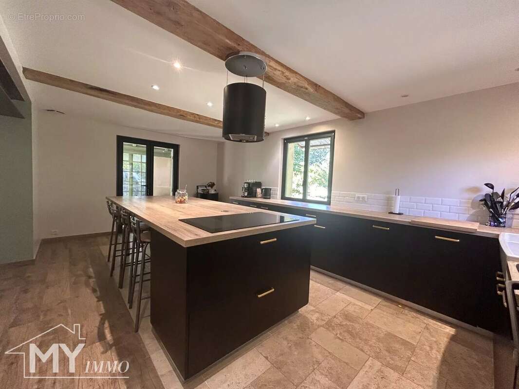 Maison à FOUGUEYROLLES