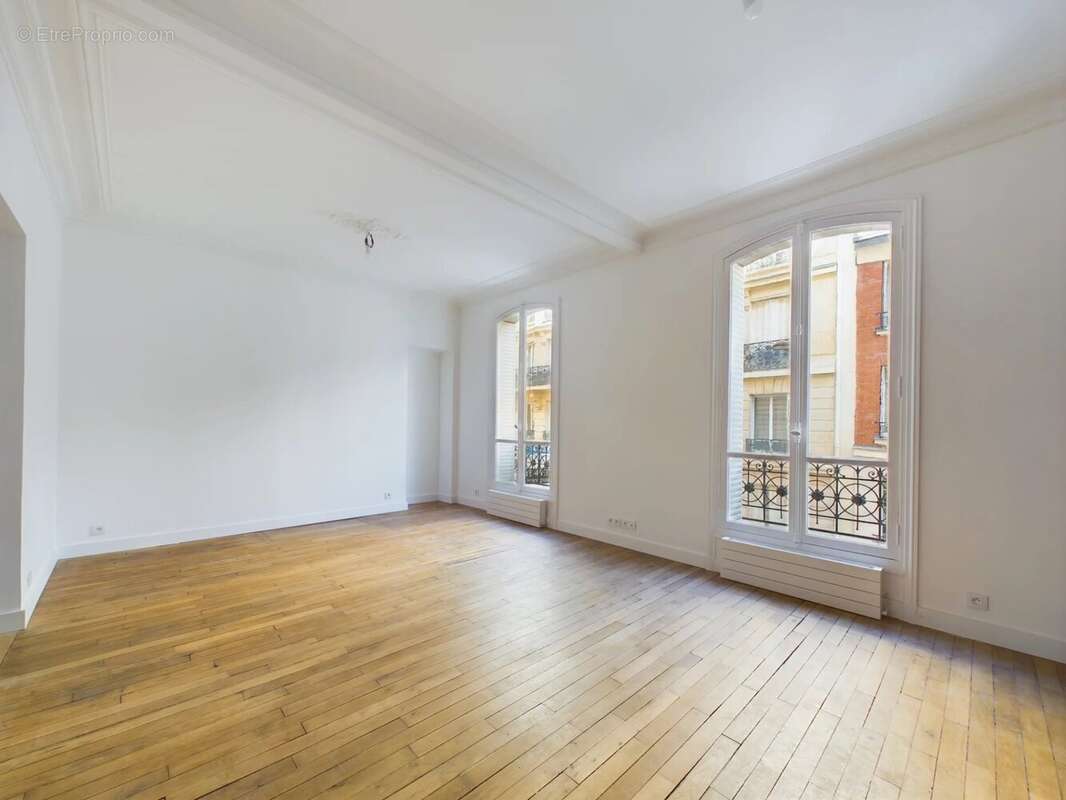 Appartement à NEUILLY-SUR-SEINE