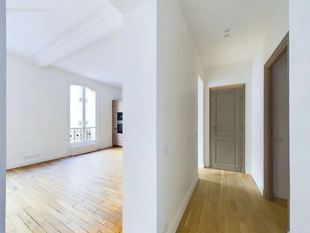 Appartement à NEUILLY-SUR-SEINE
