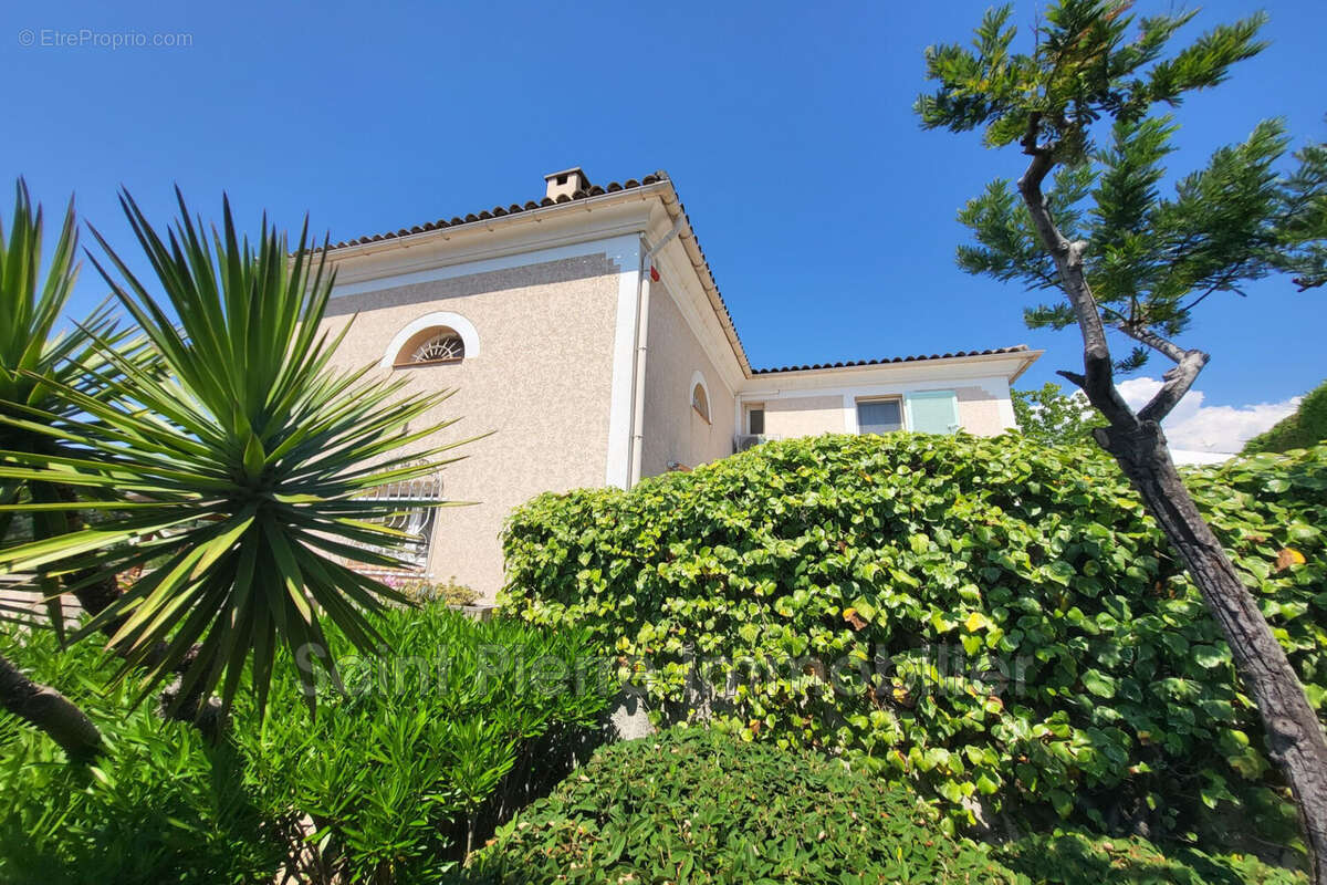Maison à VILLENEUVE-LOUBET