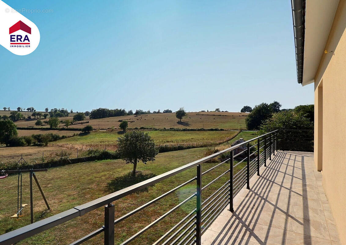 Maison à BAGNAC-SUR-CELE