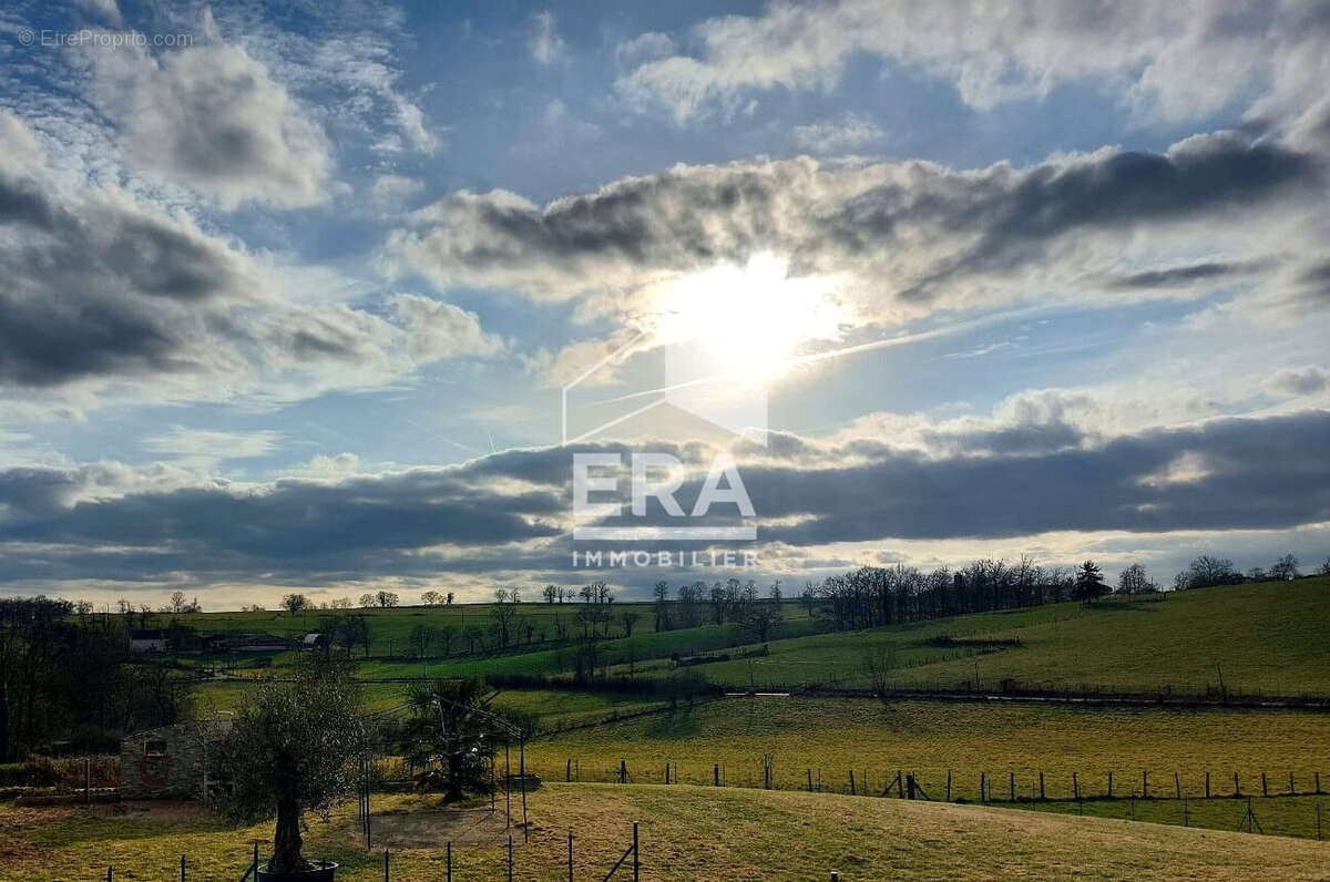 Maison à BAGNAC-SUR-CELE